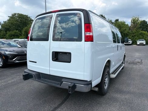 Used 2025 Chevrolet Express 2500 w/ Driver Convenience Package RWD image 5