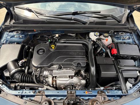 Used 2024 Chevrolet Malibu LT image 32