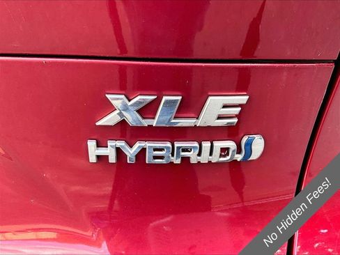 Used 2021 Toyota Venza XLE w/ Carpet Mat Package (TMS) AWD/4WD image 7
