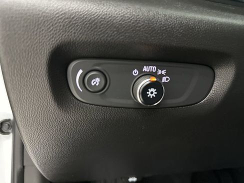 Used 2023 Chevrolet Traverse High Country image 21