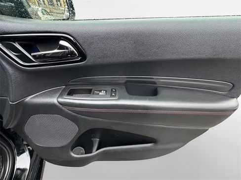 Certified 2022 Dodge Durango R/T w/ Blacktop Package image 36