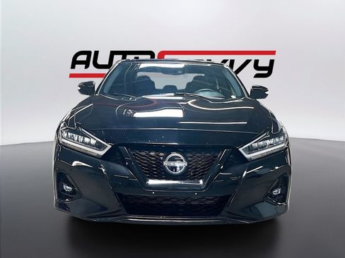 Used 2023 Nissan Maxima SR w/ Sport Mat Group FWD image 2