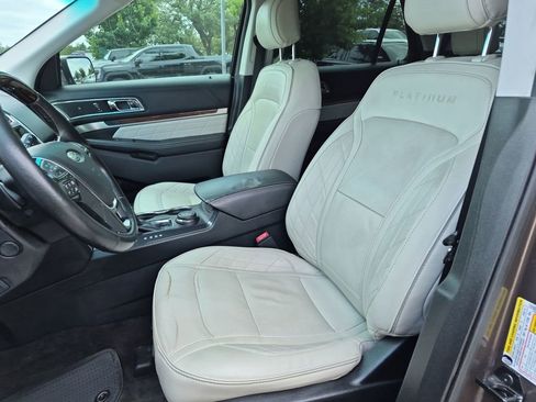 Used 2016 Ford Explorer Platinum AWD/4WD image 19