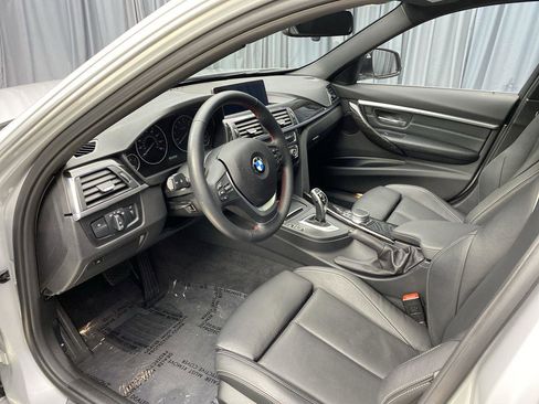 Used 2018 BMW 330i xDrive Sedan AWD/4WD image 22