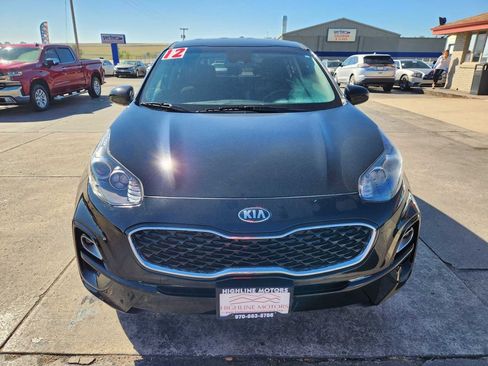 Used 2021 Kia Sportage LX image 2