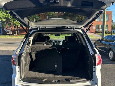 Used 2017 GMC Acadia Limited SLT image 26