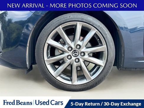 Used 2018 MAZDA MAZDA3 Grand Touring FWD image 12