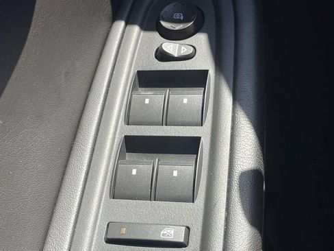 Used 2014 Chevrolet Traverse LT FWD image 25
