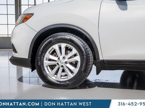 Used 2014 Nissan Rogue SV FWD image 35