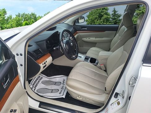 Used 2014 Subaru Outback 2.5i Limited image 10