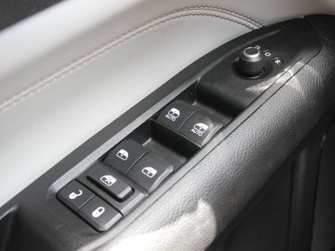 Used 2022 Jeep Compass Limited AWD/4WD image 18