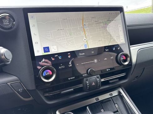 Used 2025 Lexus GX 550 AWD/4WD image 8