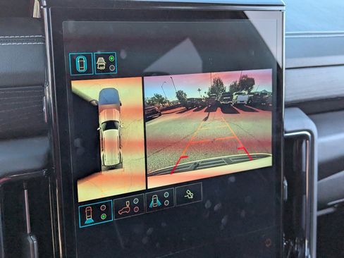 Used 2025 GMC Yukon AT4 Ultimate image 28