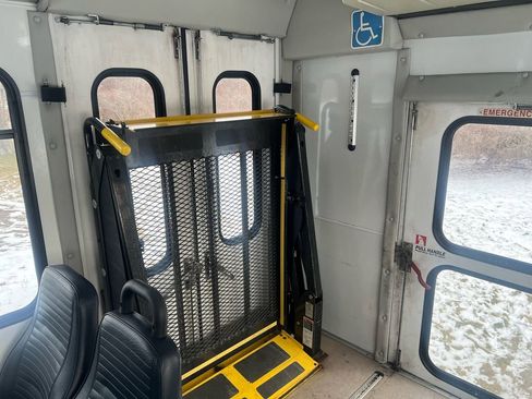 Used 2014 Ford E-450 and Econoline 450 Super Duty w/ Shuttle Bus Prep Package image 12