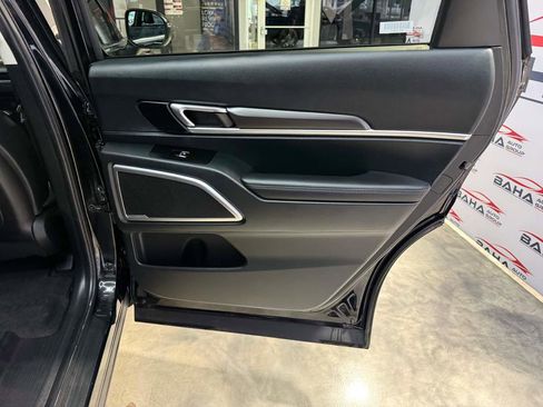 Used 2025 Kia Telluride S image 51