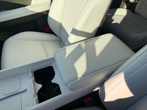 Used 2025 Hyundai Santa Fe Calligraphy image 14