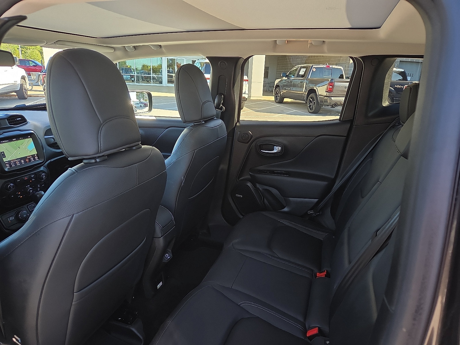 Used 2021 Jeep Renegade Limited w/ Sun & Sound Group AWD/4WD image 10