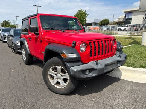 Used 2019 Jeep Wrangler Sport AWD/4WD image 3