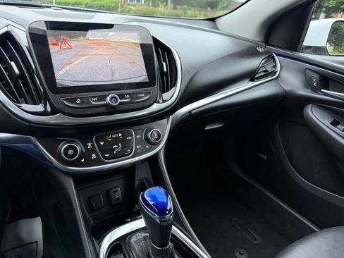 Used 2017 Chevrolet Volt Premier w/ Driver Confidence II Package FWD image 16