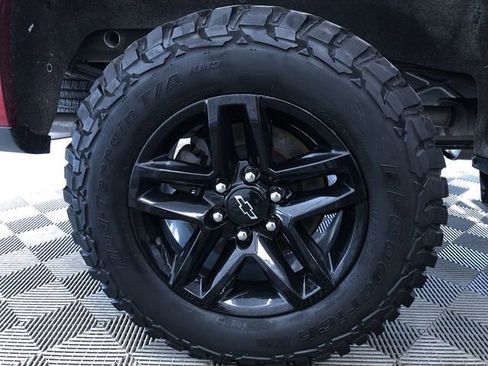 Used 2022 Chevrolet Silverado 1500 LT Trail Boss w/ Bed Protection Package image 12