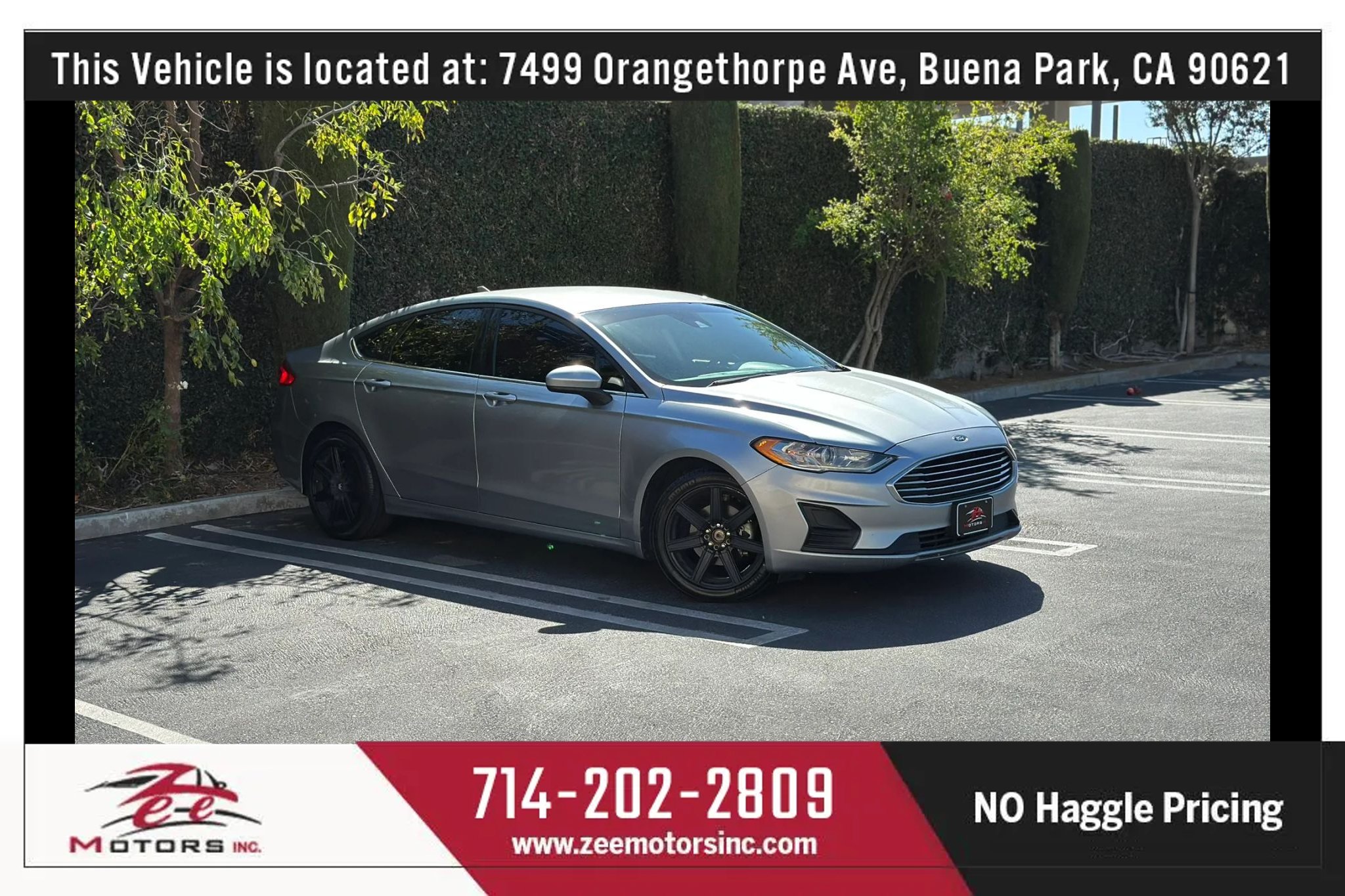 Used 2020 Ford Fusion SE FWD image 2
