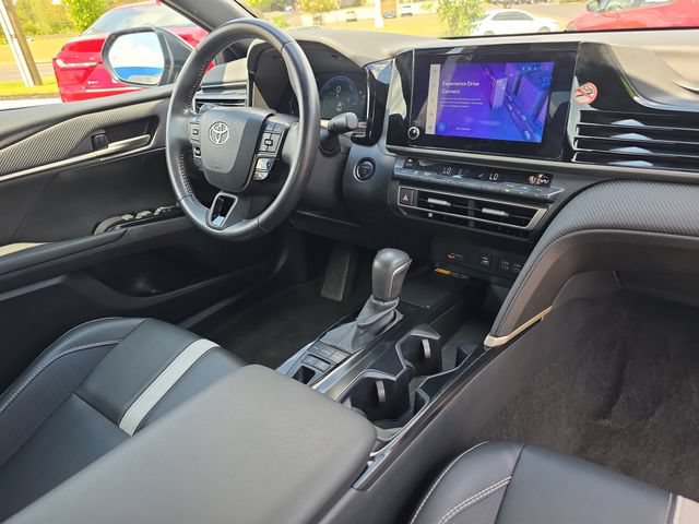 Used 2025 Toyota Camry SE FWD image 16