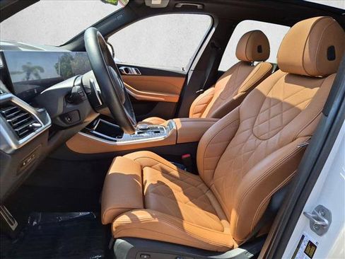 Certified 2024 BMW X5 xDrive50e w/ M Sport Package AWD/4WD image 17