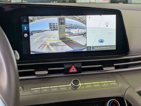 Used 2025 Hyundai Elantra SEL FWD image 29