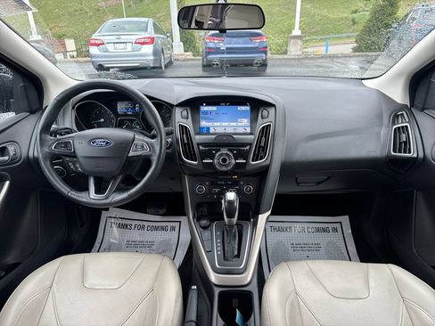 Used 2018 Ford Focus Titanium FWD image 21