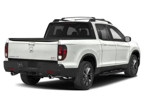 Used 2023 Honda Ridgeline Sport image 2