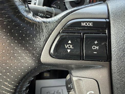 Used 2011 Honda Odyssey Touring Elite image 28