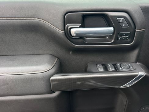 Used 2021 GMC Sierra 1500 AT4 w/ Off-Road Performance Package image 11