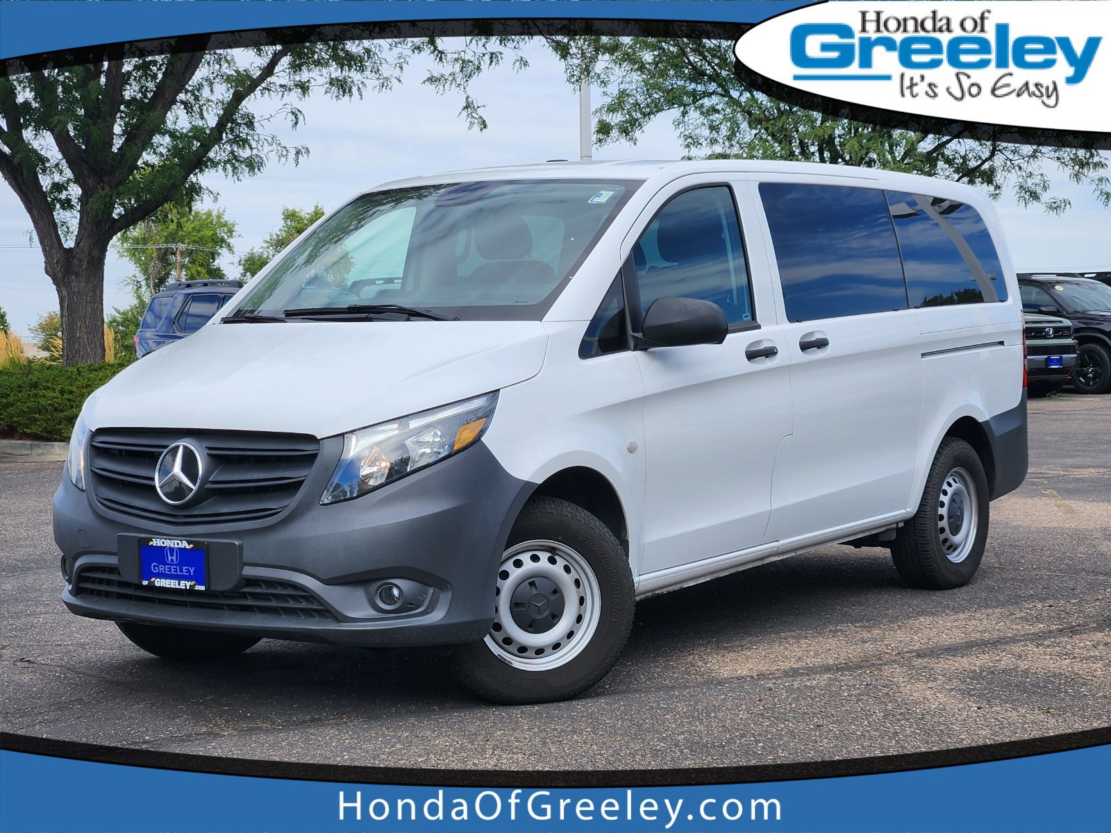 Used 2023 Mercedes-Benz Metris Passenger image 1