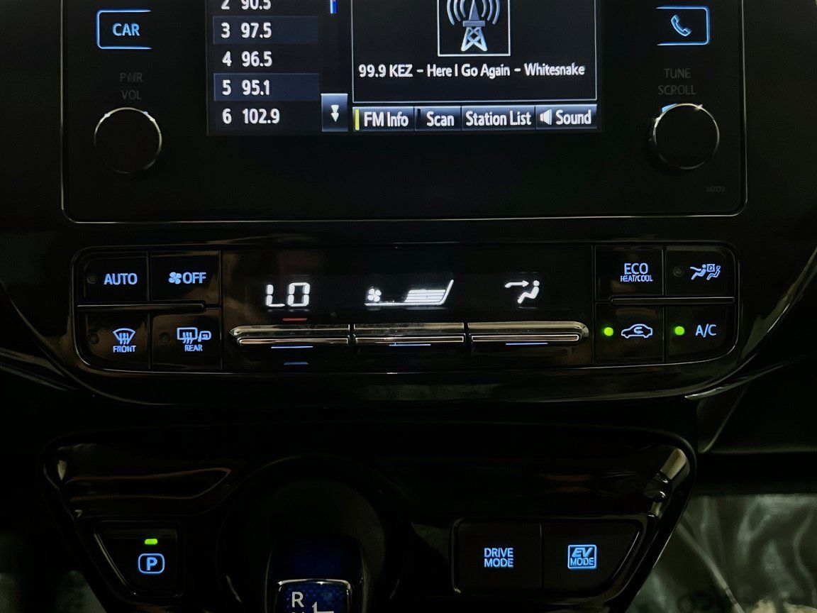 Used 2018 Toyota Prius Two w/ Prius Two Safety Plus Package FWD image 11