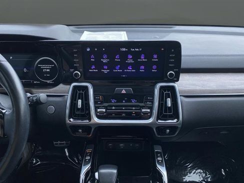 Certified 2022 Kia Sorento SX Prestige image 9