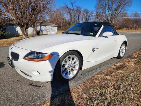 Used 2003 BMW Z4 2.5i image 2