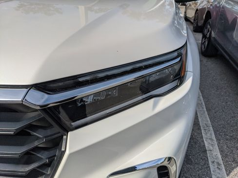 Used 2025 Honda Pilot EX-L image 30