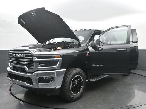 Used 2025 RAM 2500 Laramie AWD/4WD image 72