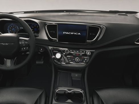 New 2027 Chrysler Pacifica Limited AWD/4WD image 6