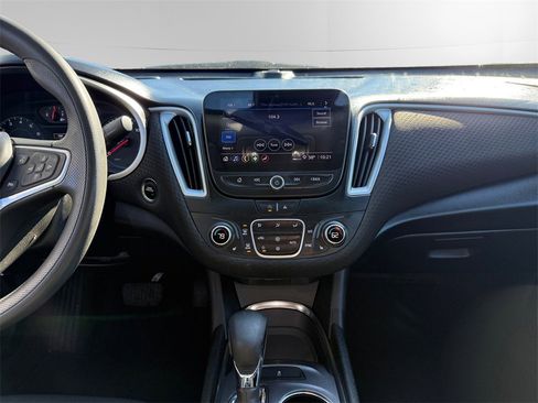 Used 2023 Chevrolet Malibu LT image 11