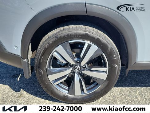 Used 2023 Nissan Rogue Platinum w/ Platinum Premium Package AWD/4WD image 9