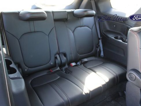 Used 2025 Honda Pilot TrailSport image 14