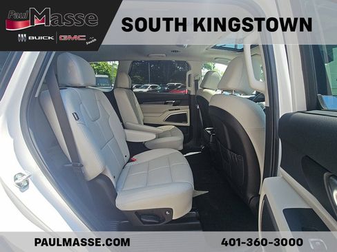Used 2024 Kia Telluride EX w/ EX Captain's Chair Package AWD/4WD image 24