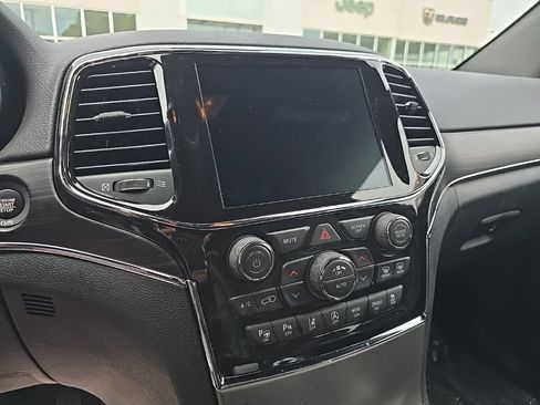 Certified 2021 Jeep Grand Cherokee Limited w/ Quick Order Package 28K 80th AWD/4WD image 21