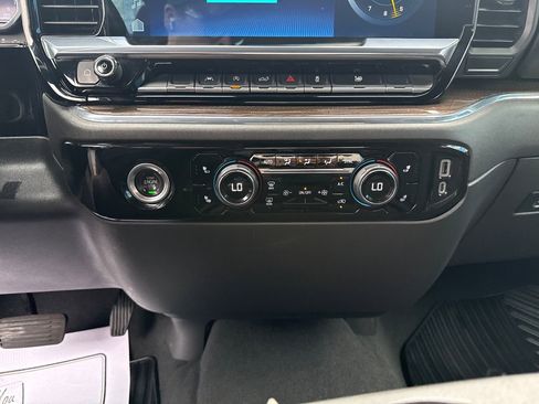 Used 2023 Chevrolet Silverado 1500 LT image 22