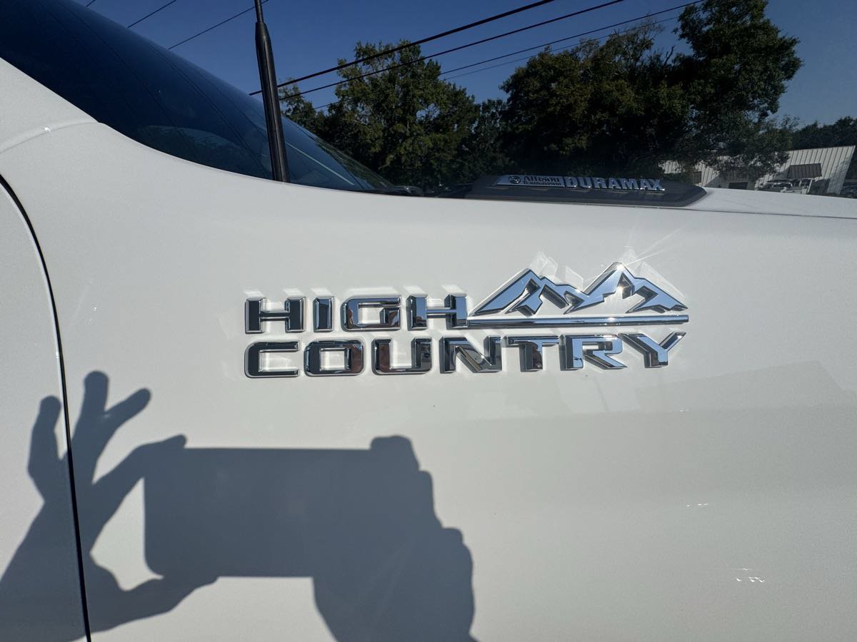 Used 2025 Chevrolet Silverado 3500 High Country w/ High Country Premium Package AWD/4WD image 26