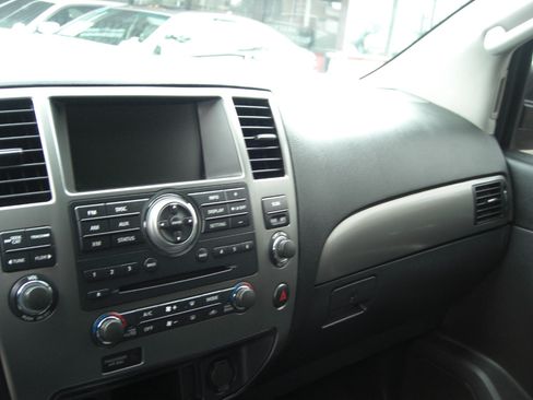 Used 2015 Nissan Armada SV image 8