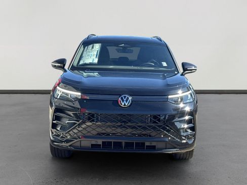 New 2026 Volkswagen Tiguan SE R-Line image 2