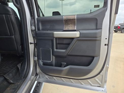 Used 2022 Ford F250 Lariat w/ Lariat Ultimate Package AWD/4WD image 23