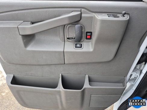 Certified 2024 GMC Savana 2500 Work Van w/ Driver Convenience Package image 13